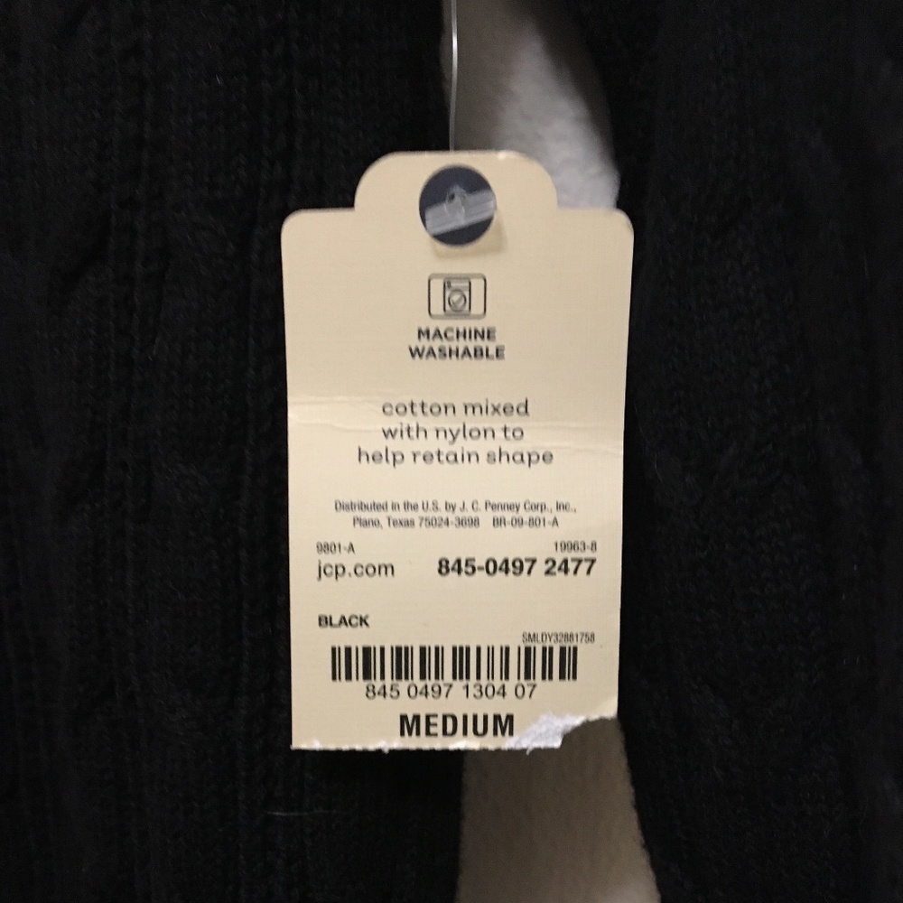 Nwt black v-neck soft touch cable knit sweater - Picture 2 of 4